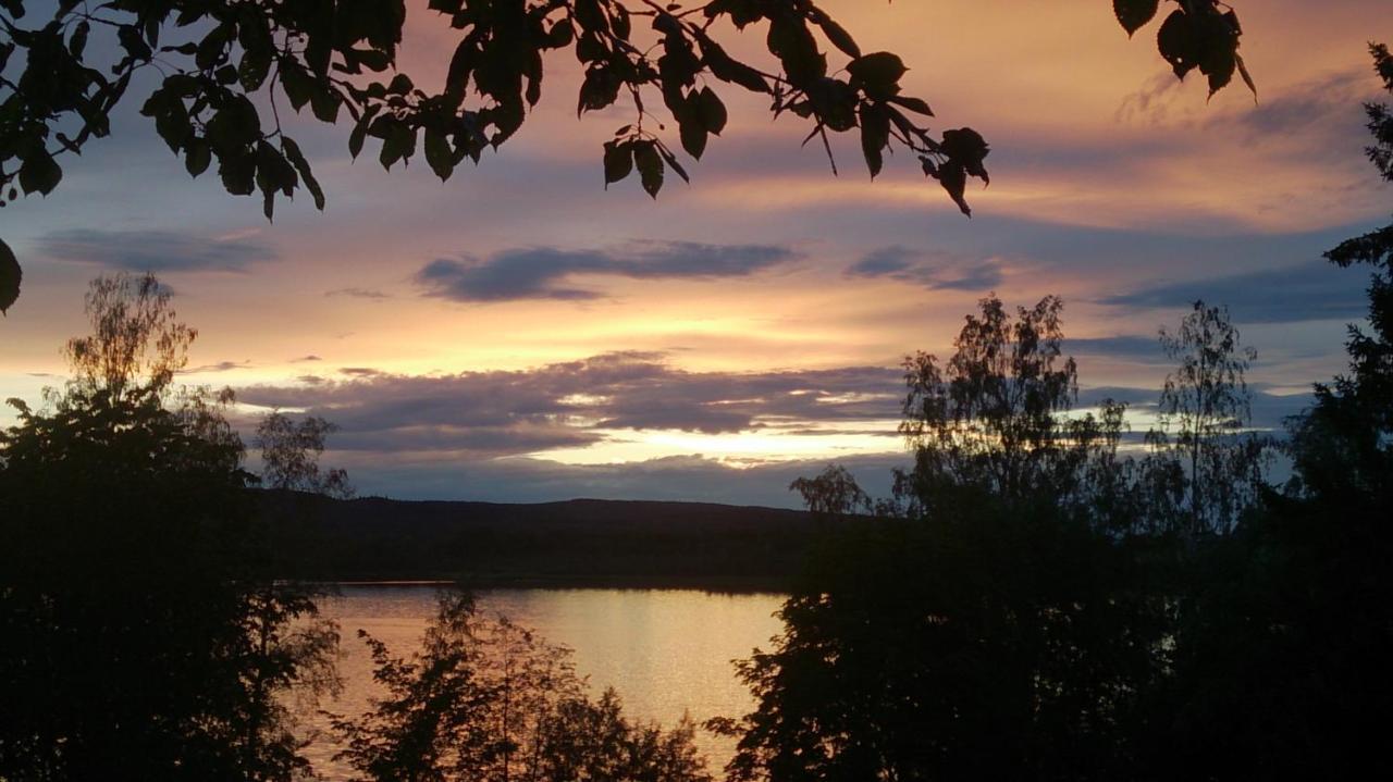 Roda Stugan Hedemora Buitenkant foto