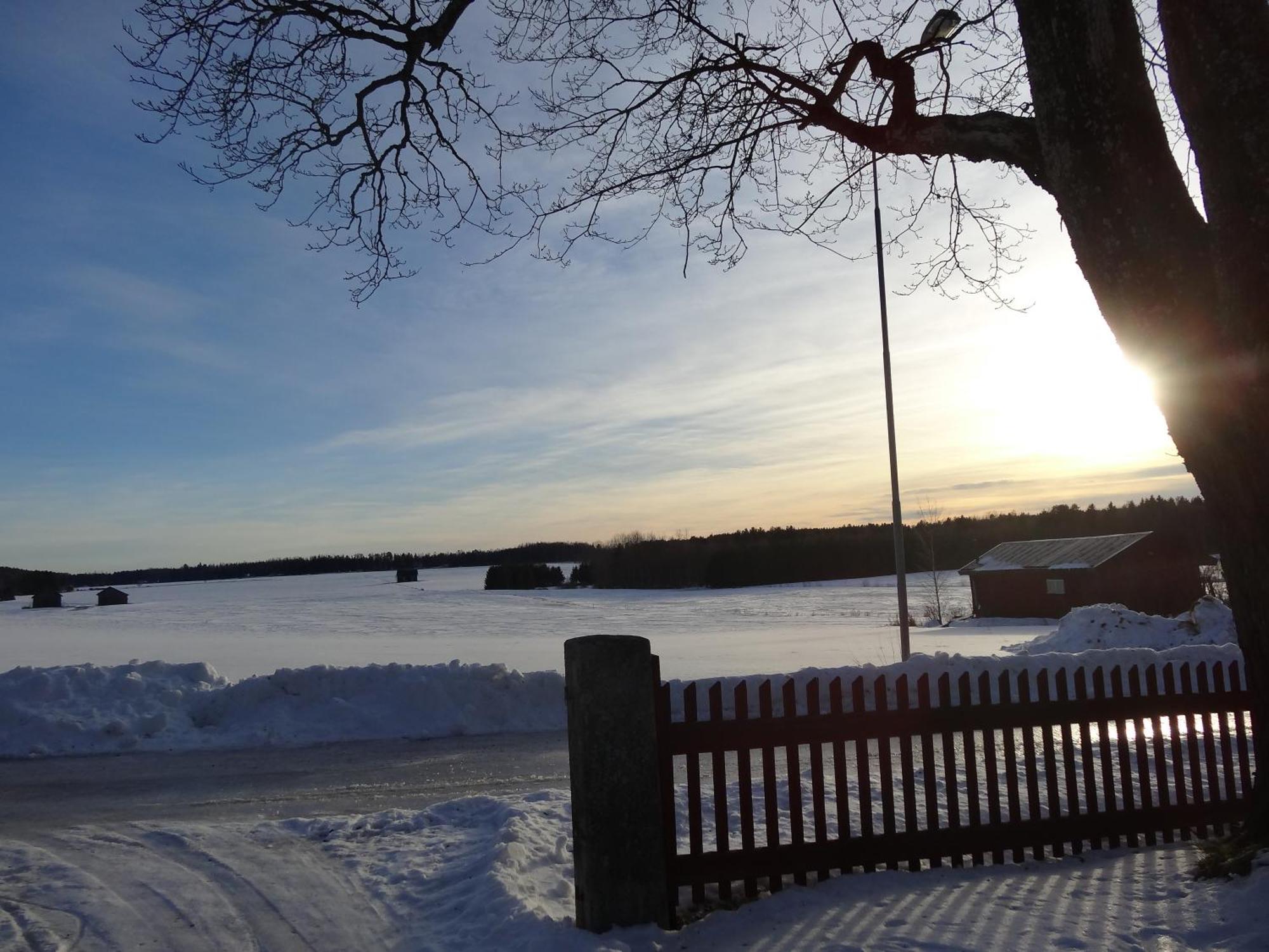 Roda Stugan Hedemora Buitenkant foto